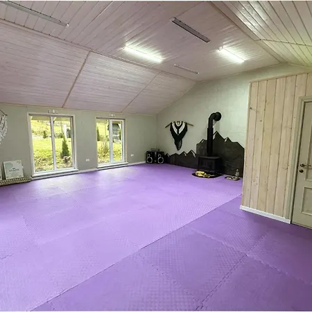 Ananda Space аренда будинку у ретритному центрі карпати *