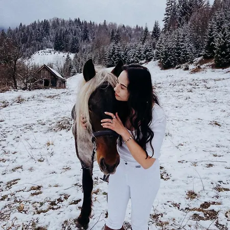 Ananda Space аренда будинку у ретритному центрі карпати Semesterbostad